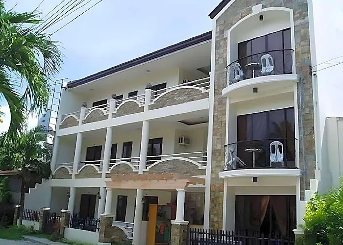 Seaview Apartelle Hotel